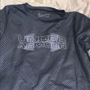 NWOT UA boys shirt
